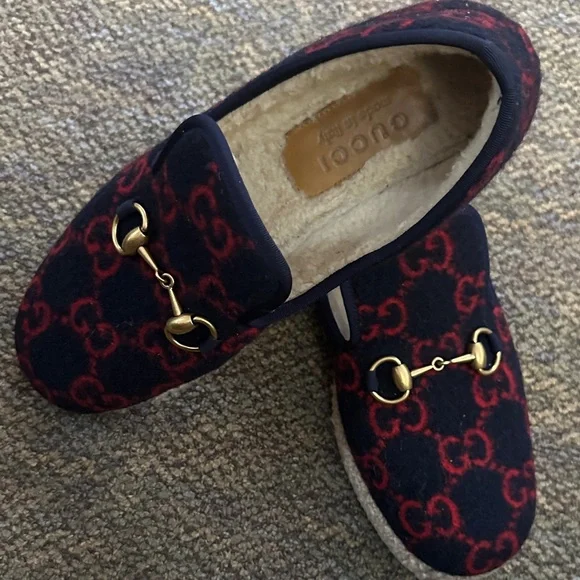 Gucci Black and Red Loafers with Gold Accent Gucci | Shoes | Gucci Black Leather Loafers With Gold Accent  main image 2